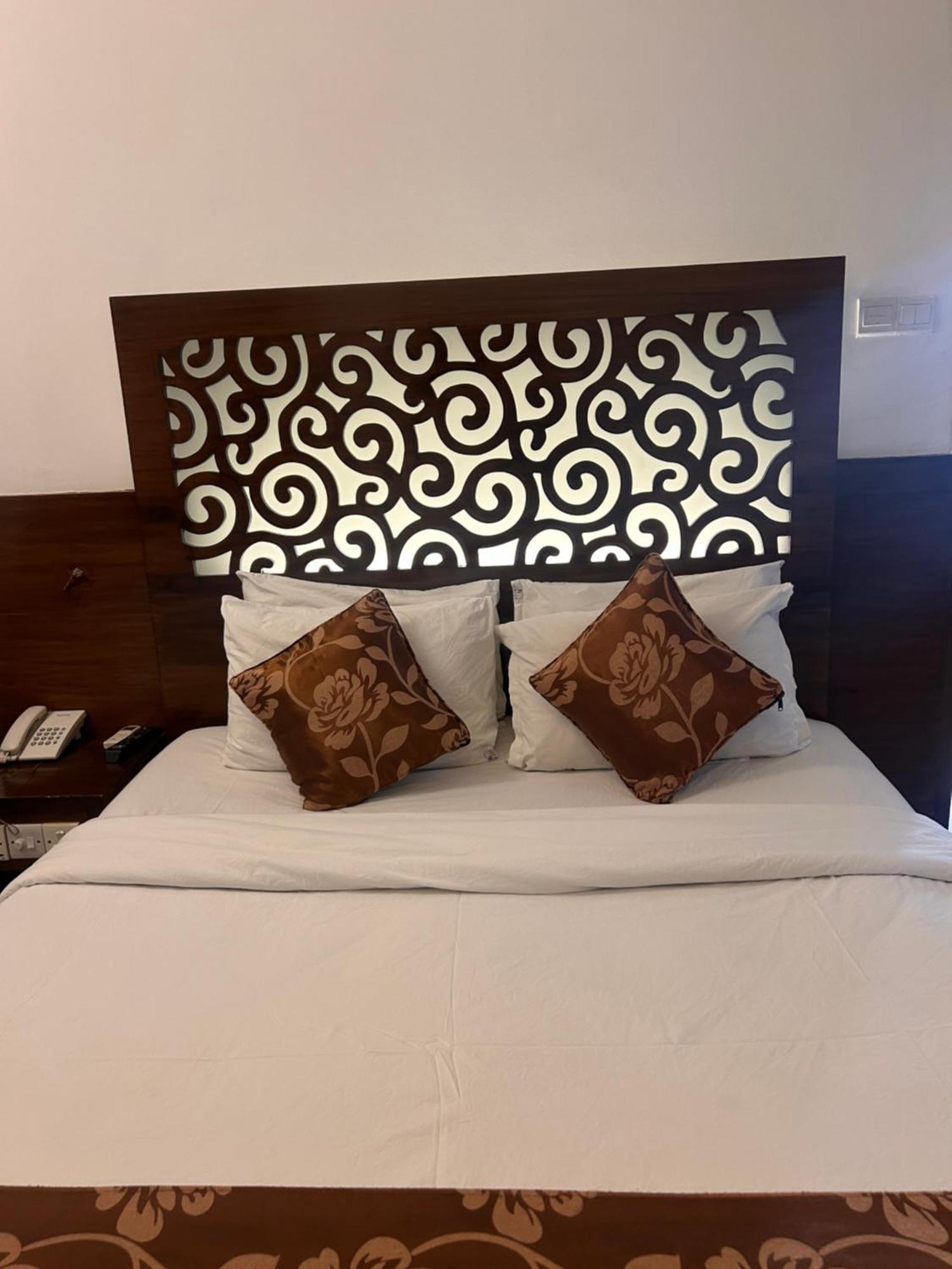 La Vista Hotel Sylhet Ngoại thất bức ảnh