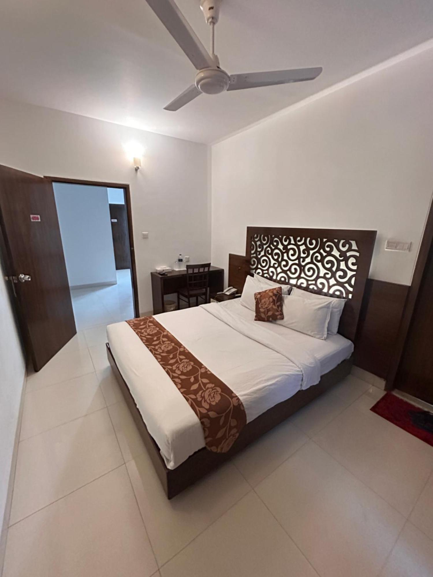 La Vista Hotel Sylhet Ngoại thất bức ảnh